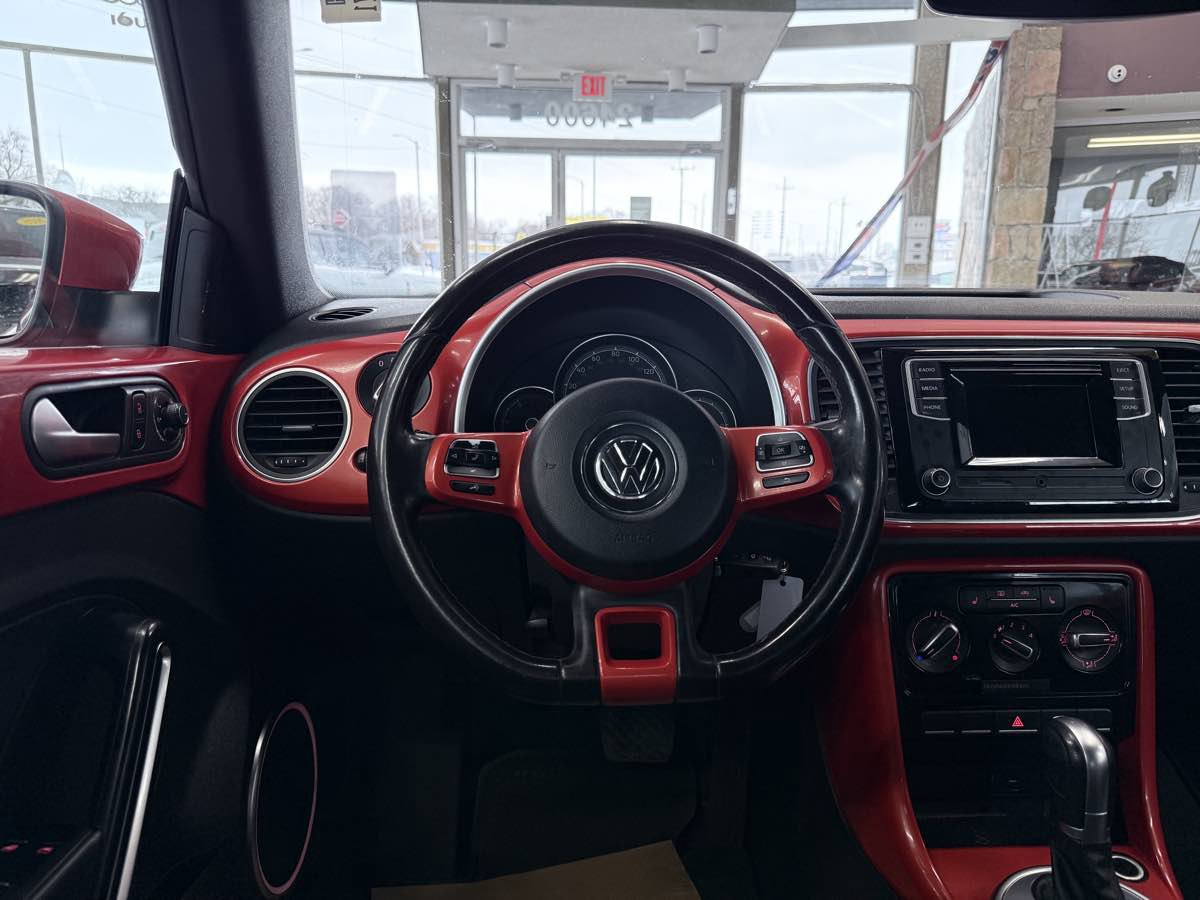 Used 2017 Volkswagen Beetle 1.8T Classic image 32