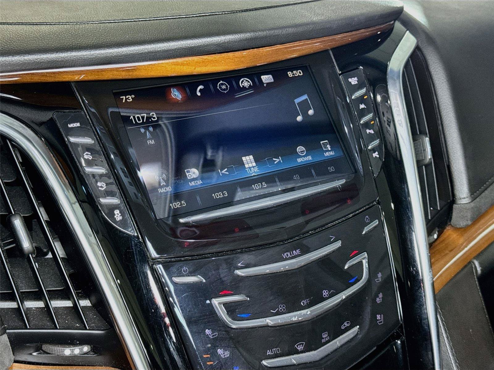 Used 2017 Cadillac Escalade Premium Luxury AWD/4WD image 16