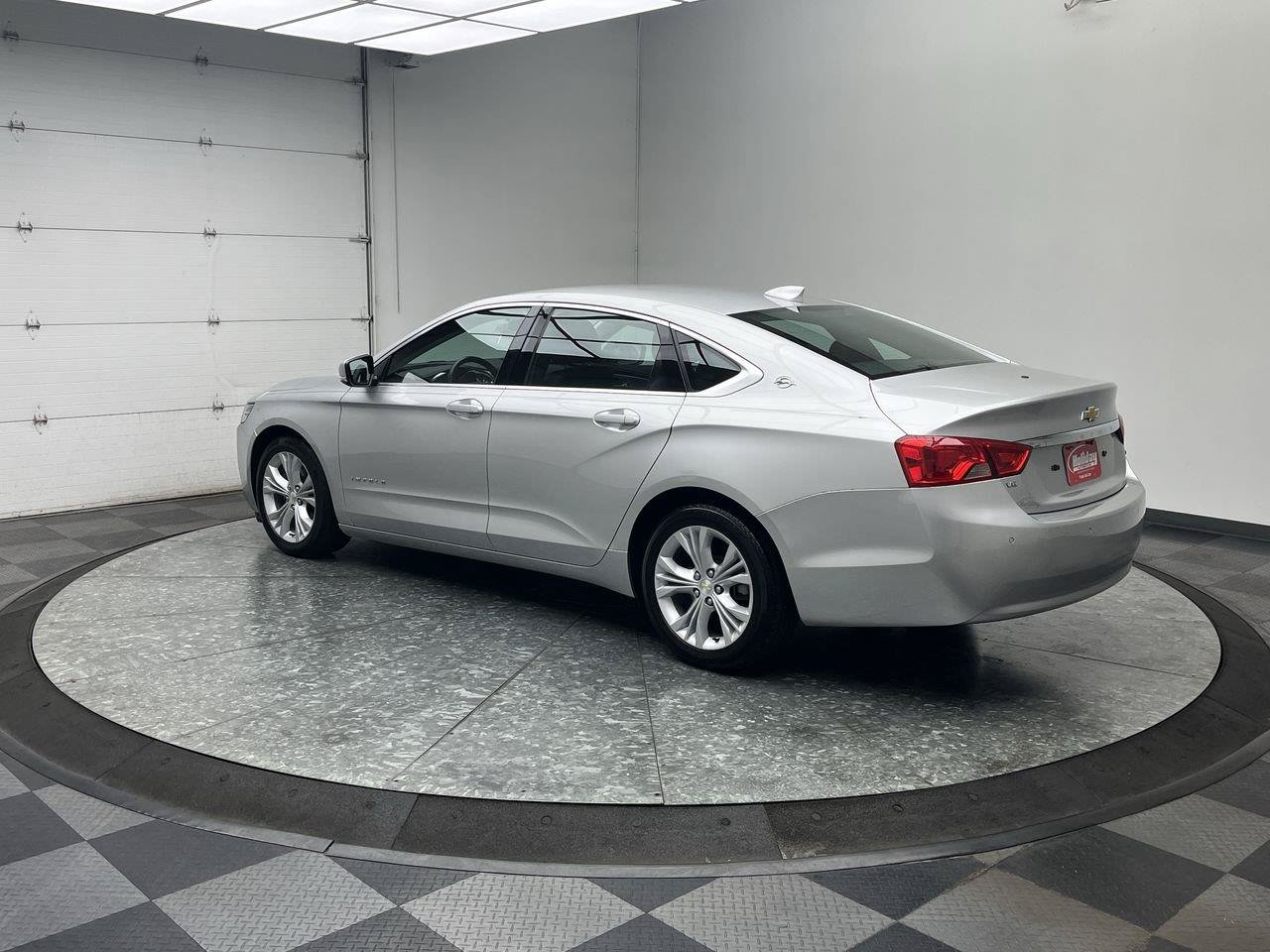 Used 2015 Chevrolet Impala LT w/ Convenience Package FWD image 27