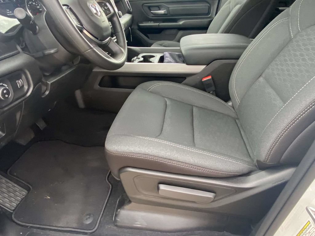 New 2026 RAM 1500 Express AWD/4WD image 41