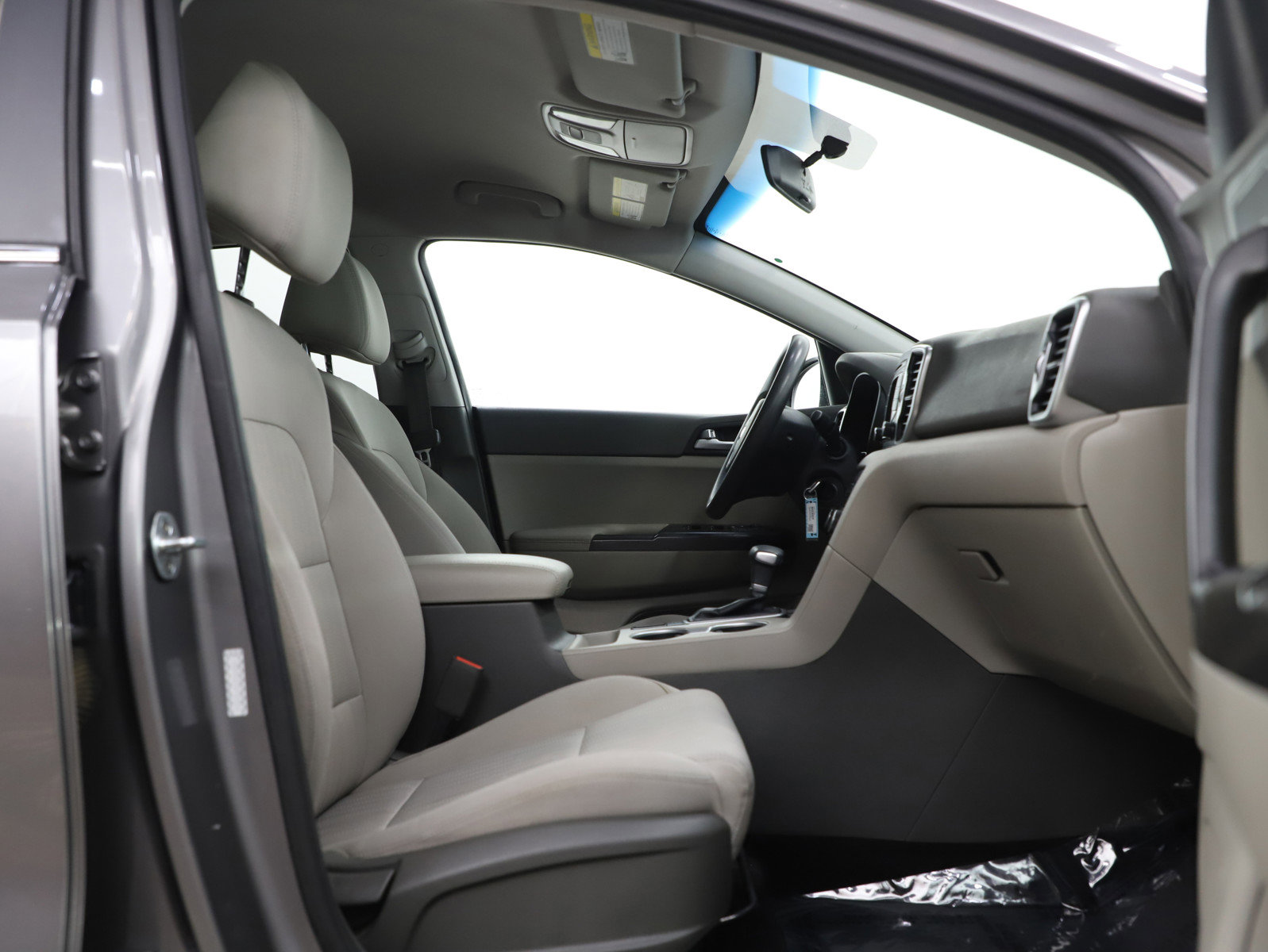 Used 2017 Kia Sportage LX image 11