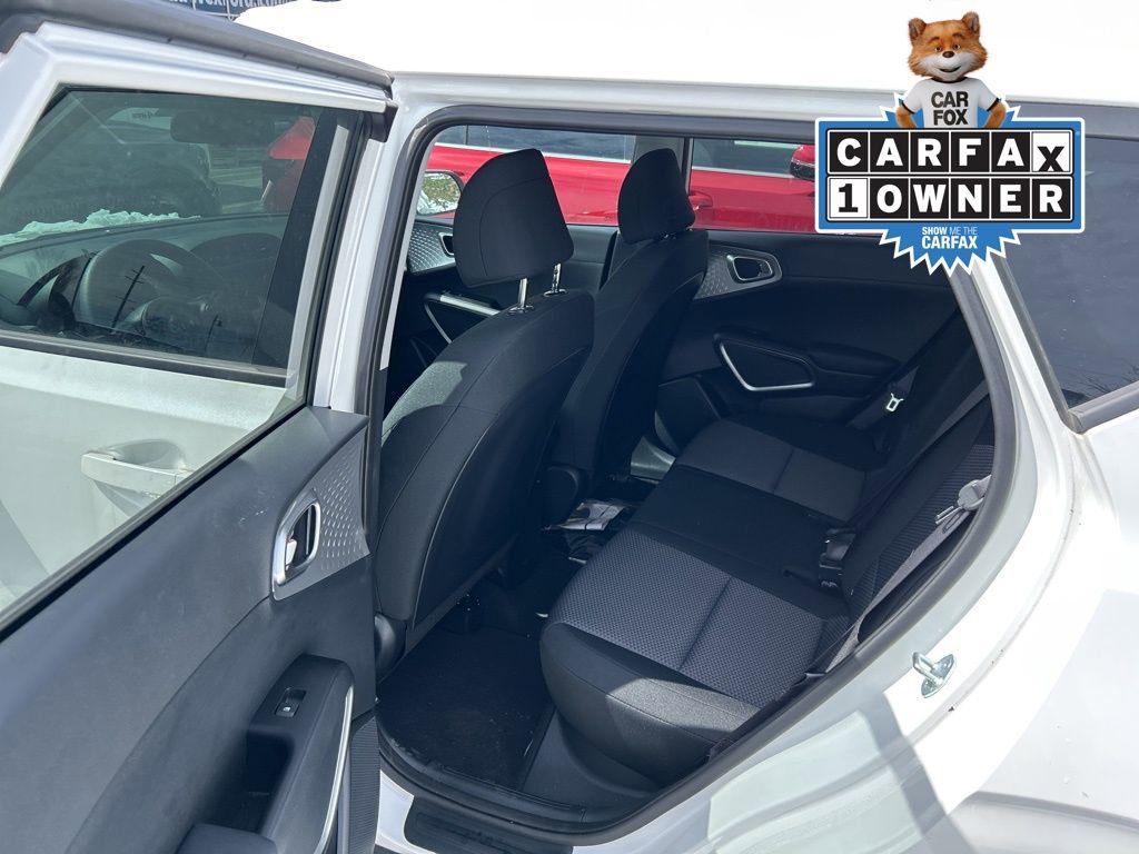Used 2023 Kia Soul LX image 12
