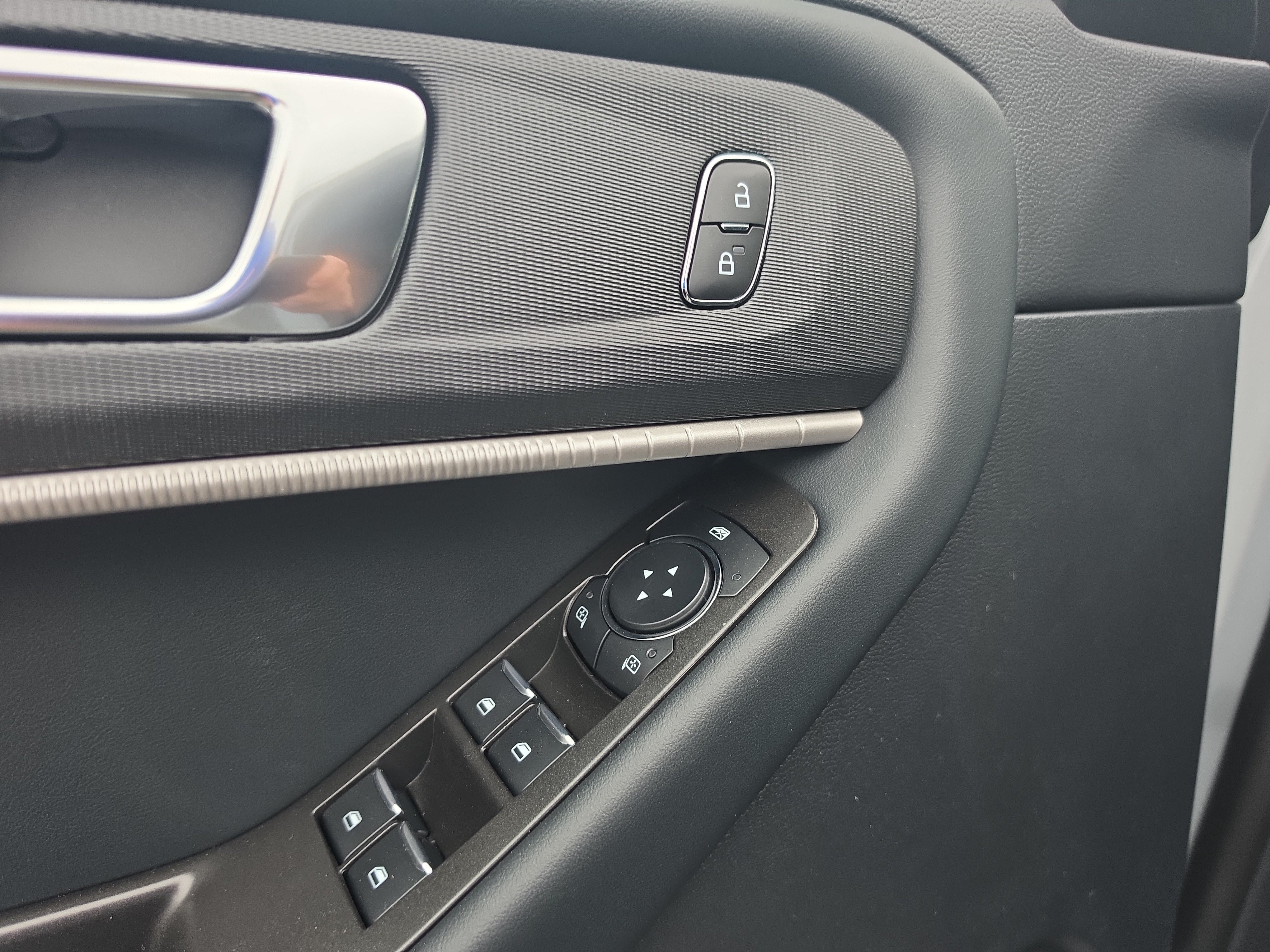 New 2026 Ford Explorer Tremor AWD/4WD image 19