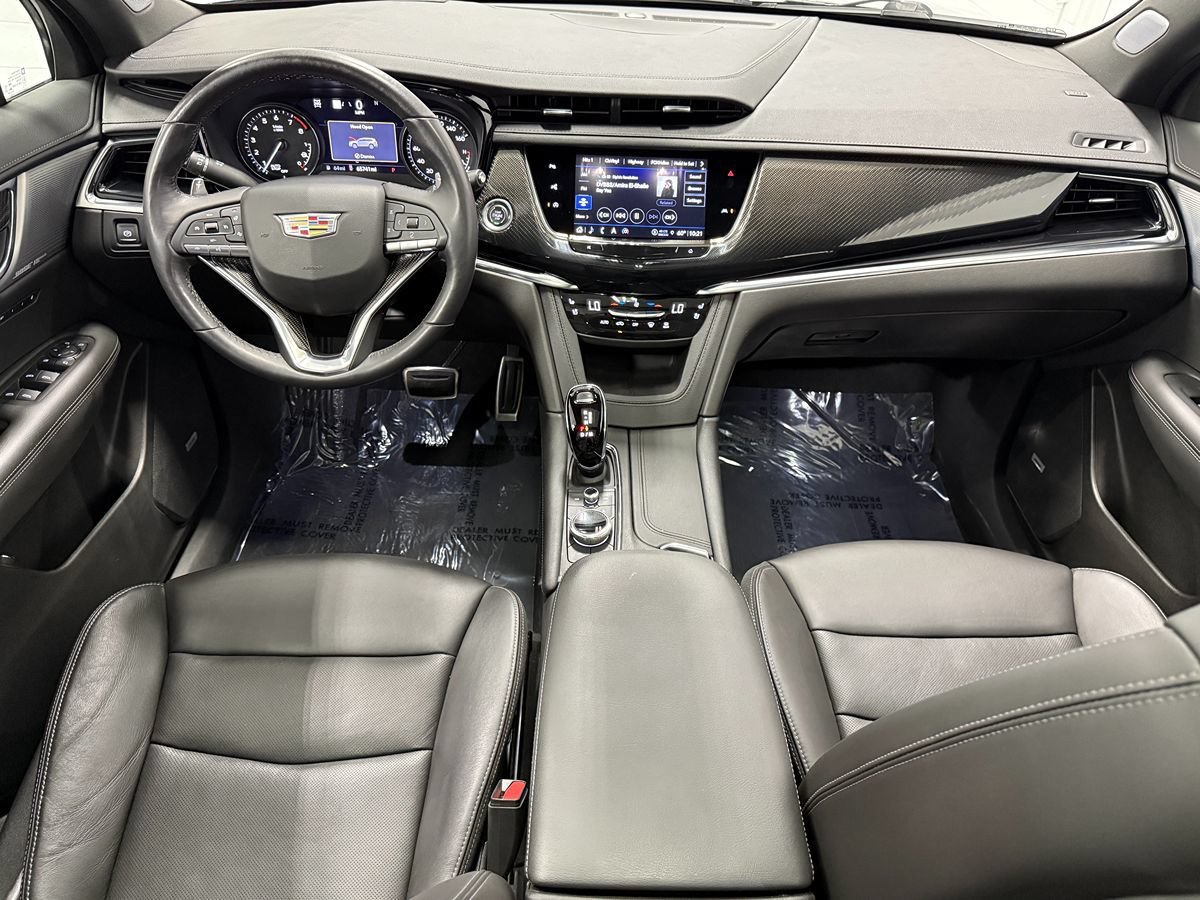 Used 2023 Cadillac XT6 Sport w/ Technology Package AWD/4WD image 12