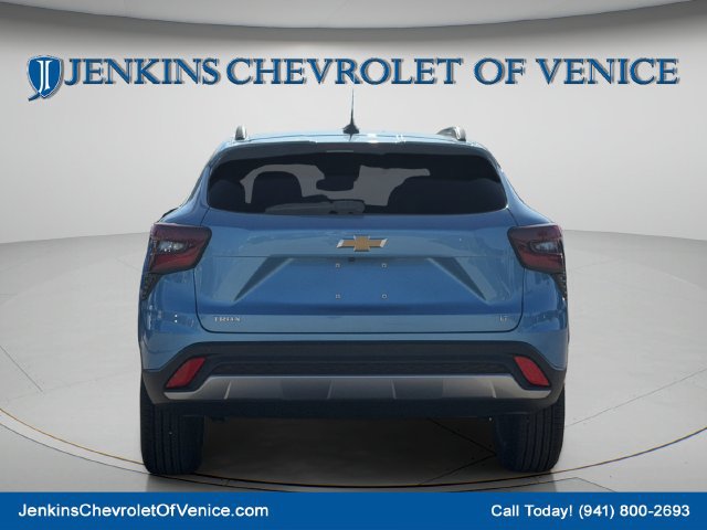 New 2026 Chevrolet Trax LT w/ Sunroof Package FWD image 5