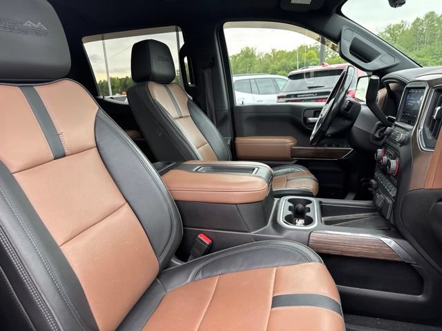 Used 2022 Chevrolet Silverado 1500 High Country w/ Technology Package AWD/4WD image 9