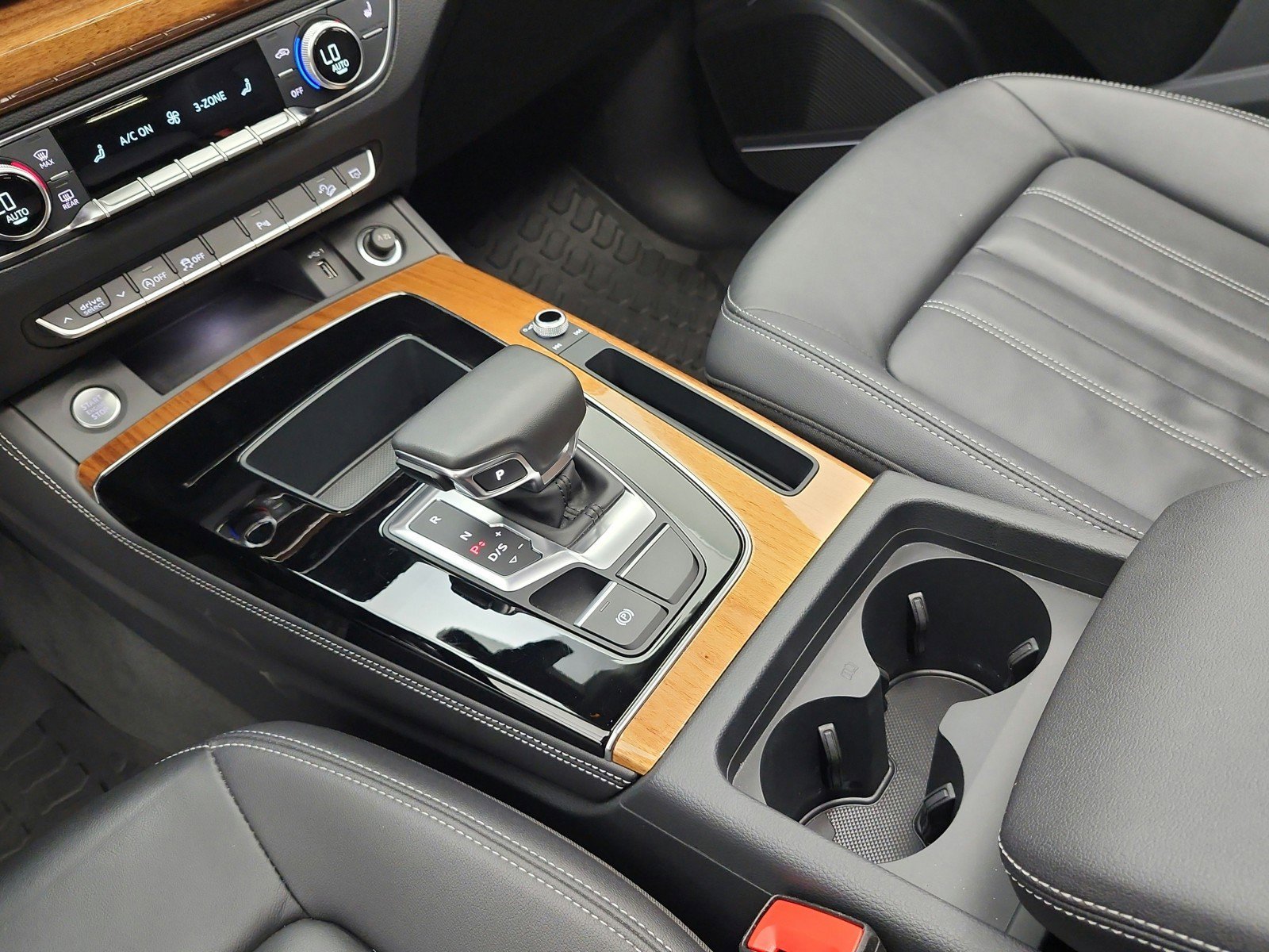 Used 2023 Audi Q5 2.0T Premium Plus w/ Premium Plus Package AWD/4WD image 14