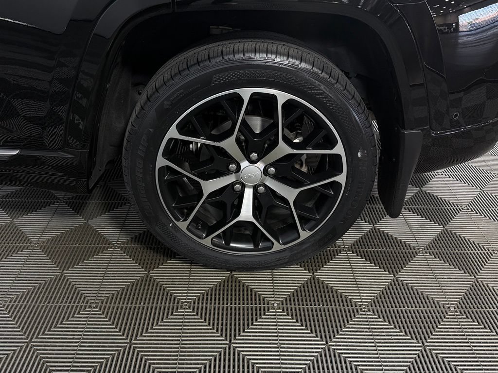 Certified 2022 Jeep Grand Cherokee Summit AWD/4WD image 14