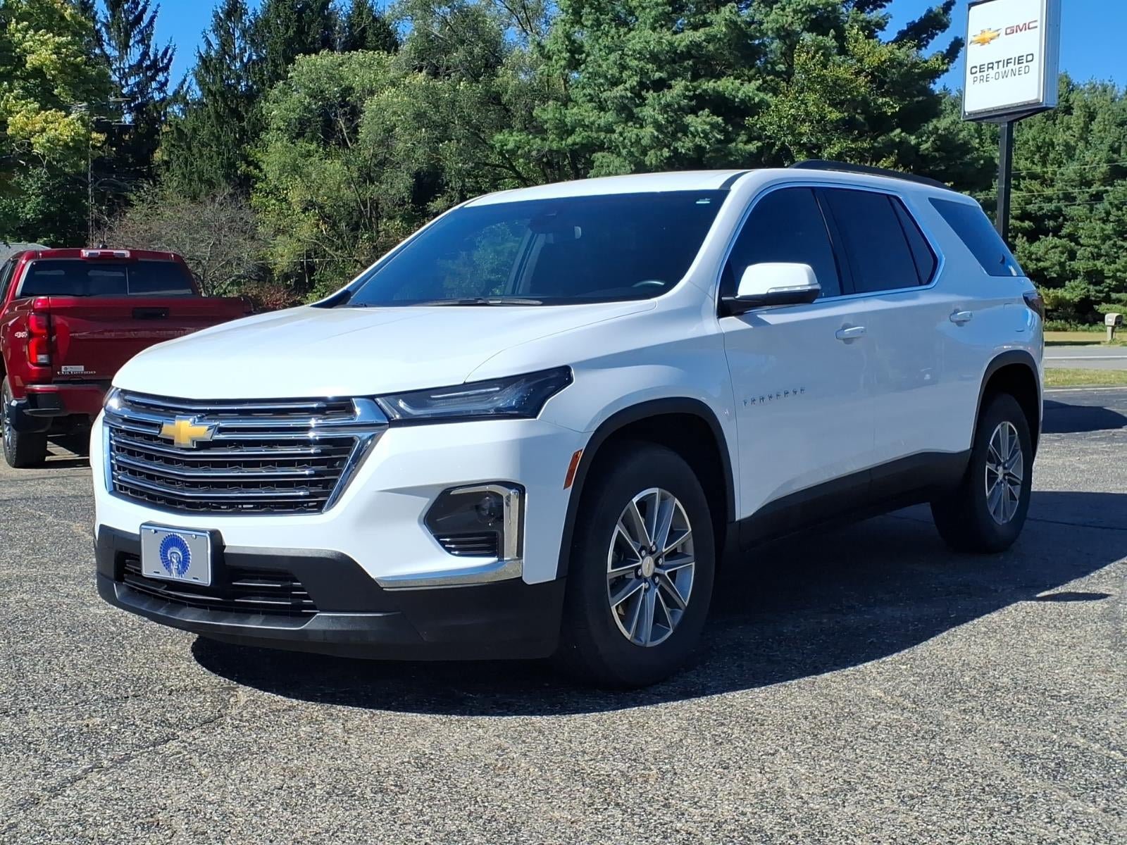 Used 2023 Chevrolet Traverse LT AWD/4WD image 3