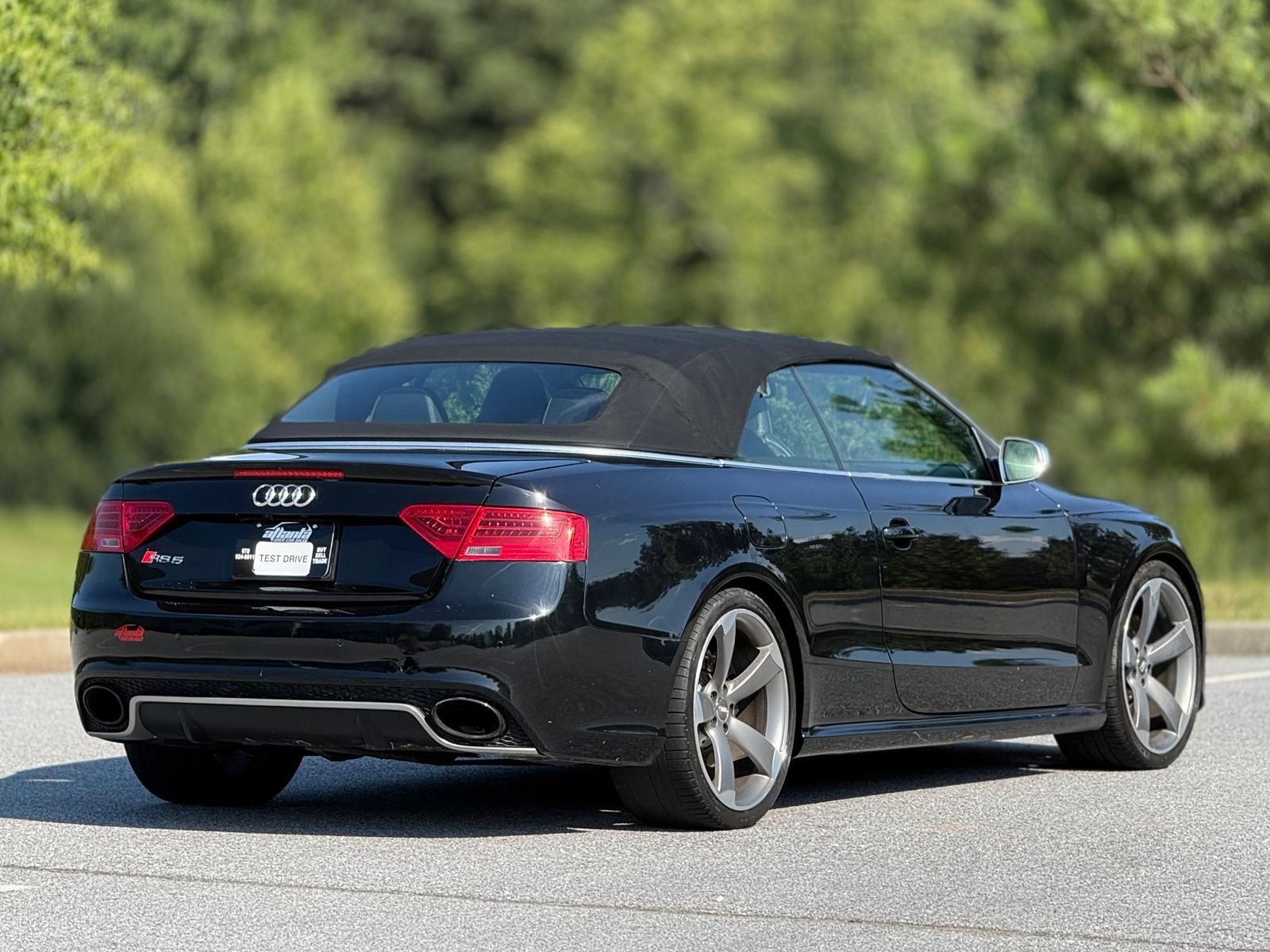 Used 2013 Audi RS 5 Cabriolet w/ Audi MMI Navigation Plus Pkg AWD/4WD image 11