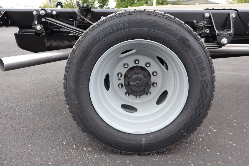New 2027 Ford F550 4x4 Supercab Super Duty image 10