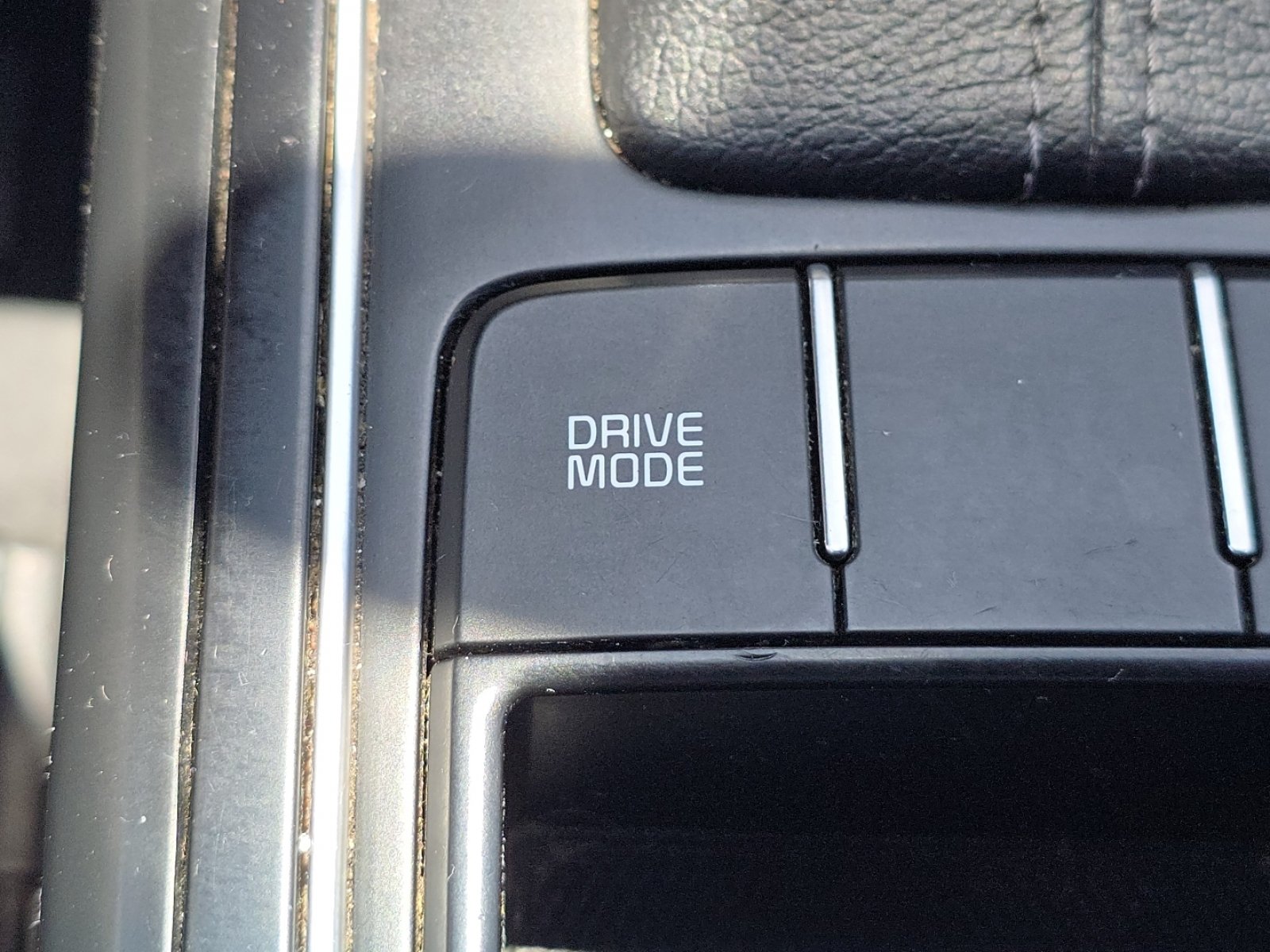 Used 2020 Kia Sorento L FWD image 4