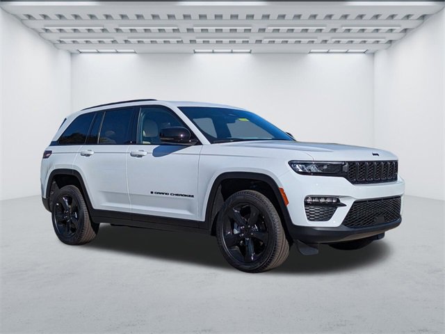 New 2025 Jeep Grand Cherokee Limited w/ Black Appearance Package image 2