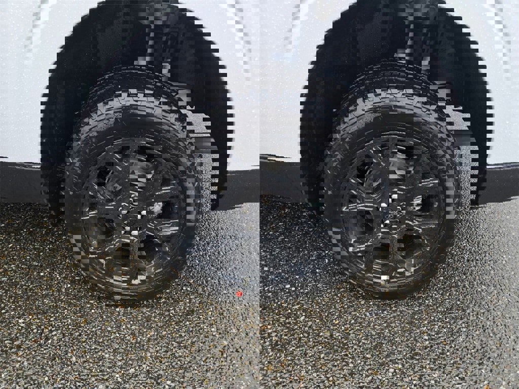 New 2025 Ford Maverick XLT w/ XLT Luxury Package image 9