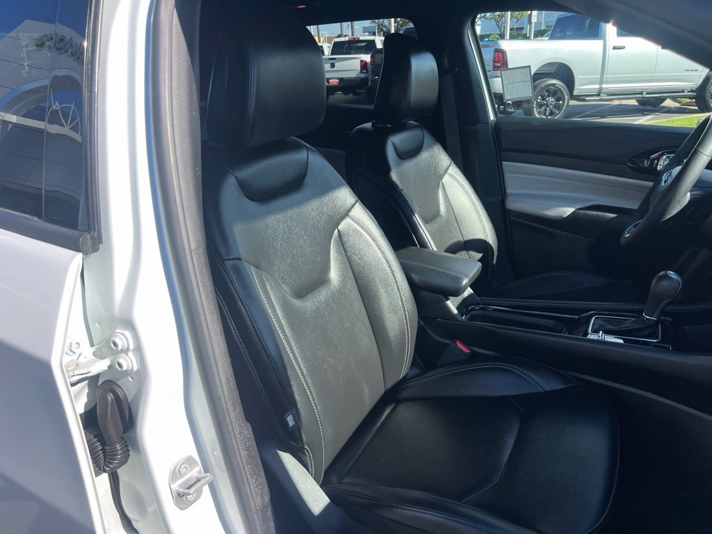 Used 2025 Jeep Compass Limited AWD/4WD image 27