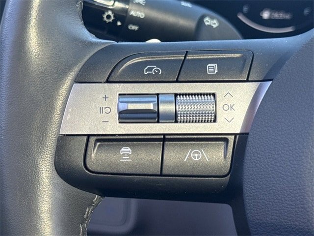 Used 2024 Hyundai Kona Limited image 17