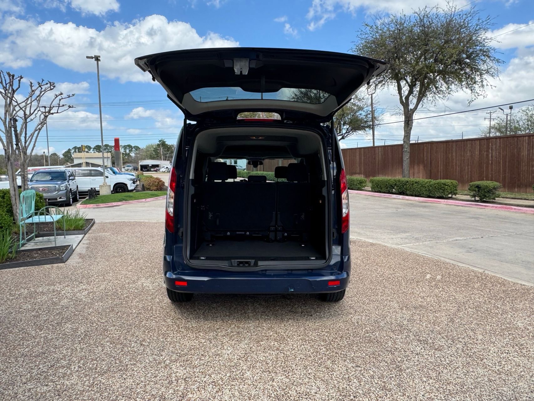 Used 2016 Ford Transit Connect XLT image 13