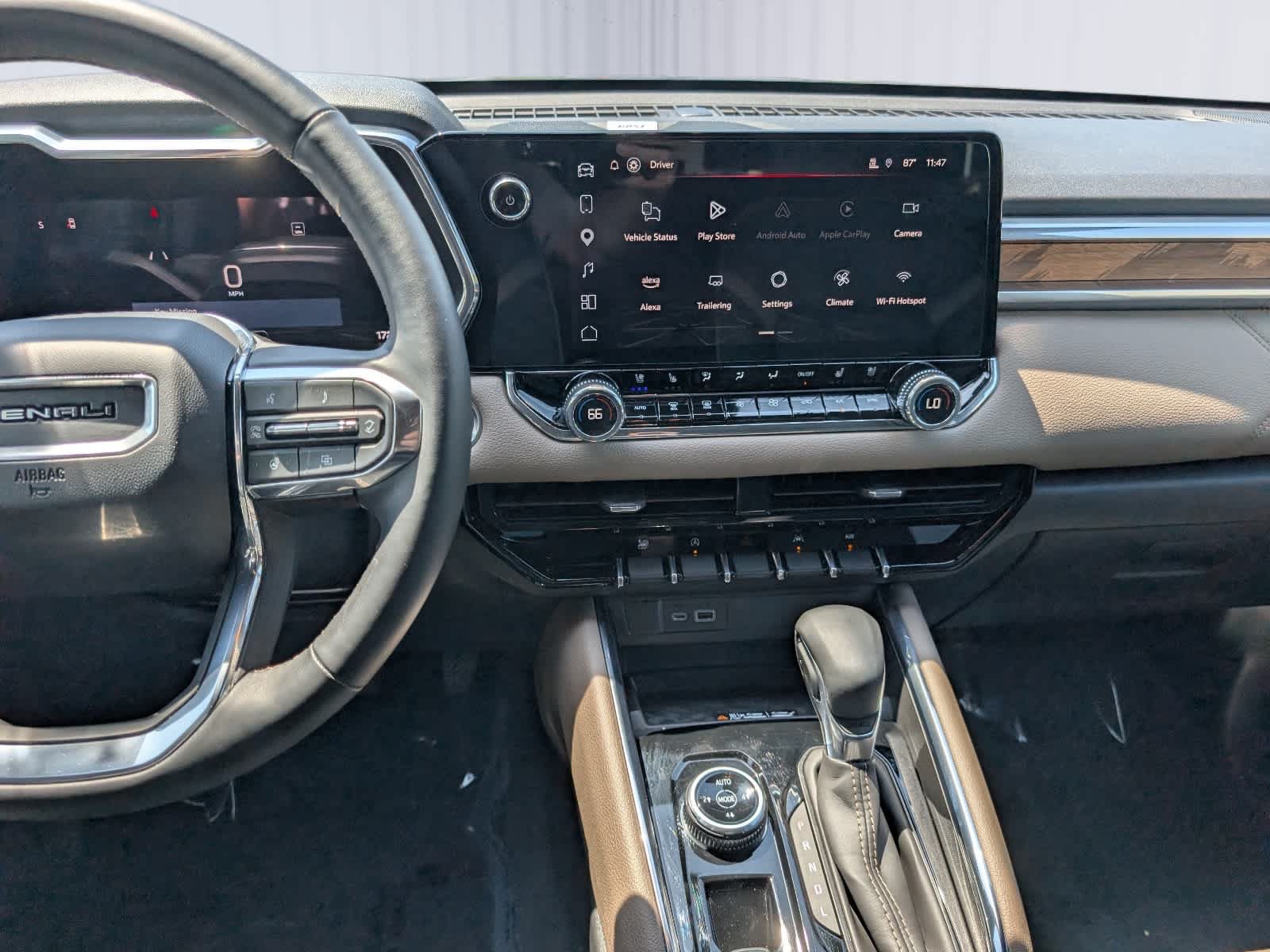 Certified 2025 GMC Canyon Denali AWD/4WD image 17