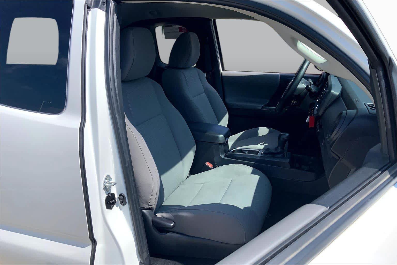 Used 2023 Toyota Tacoma SR RWD image 9
