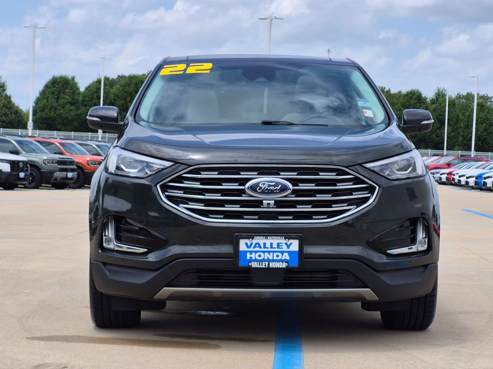 Used 2022 Ford Edge Titanium w/ Equipment Group 301A AWD/4WD image 3