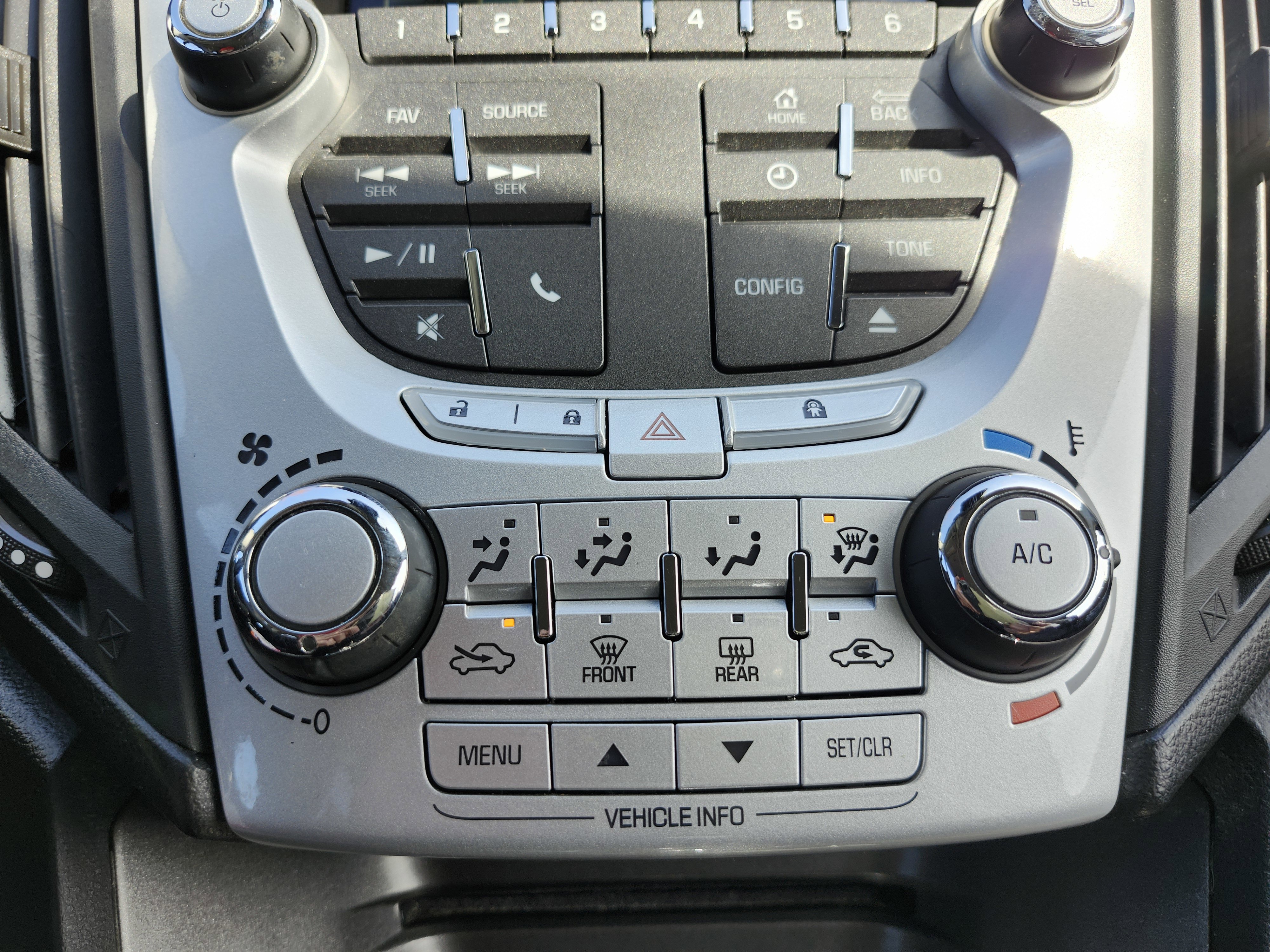 Used 2013 Chevrolet Equinox LT w/ Driver Convenience Package image 30