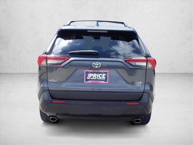 Used 2021 Toyota RAV4 XLE AWD/4WD image 3