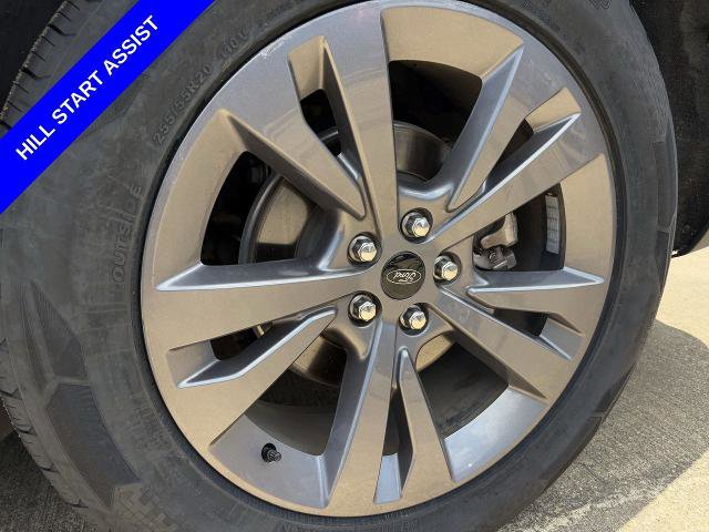 Certified 2022 Ford Explorer XLT w/ Equipment Group 202A RWD image 11