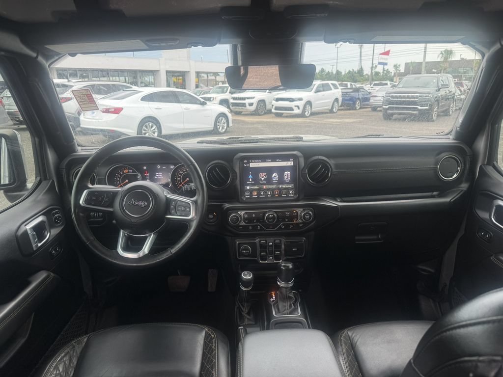 Used 2020 Jeep Wrangler Unlimited Sahara AWD/4WD image 9