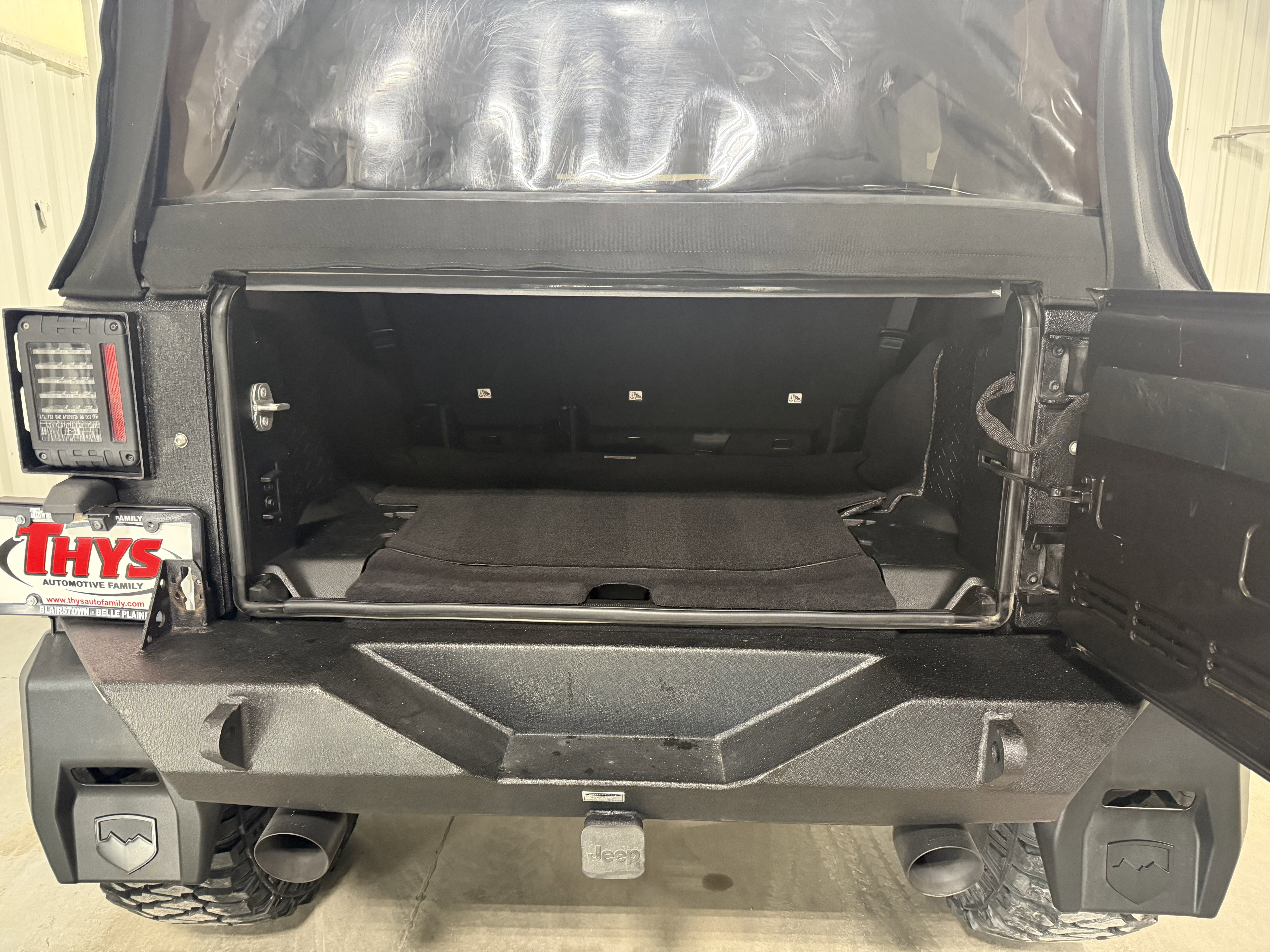 Used 2018 Jeep Wrangler Unlimited Sport image 9