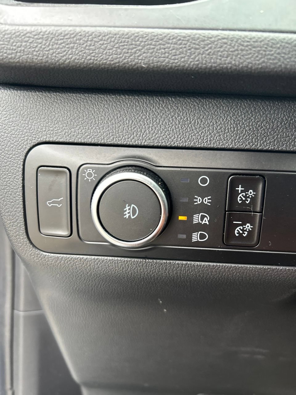 Used 2025 Ford Escape Platinum AWD/4WD image 26