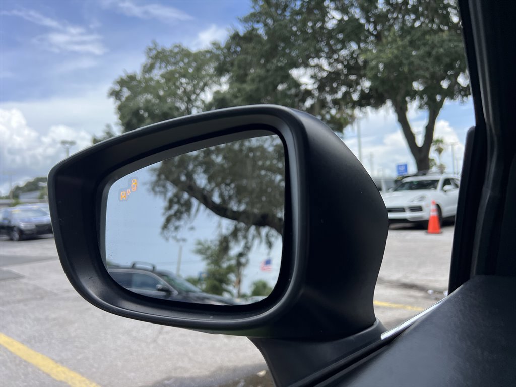 Used 2015 MAZDA MAZDA3 i Touring w/ Technology Package image 27