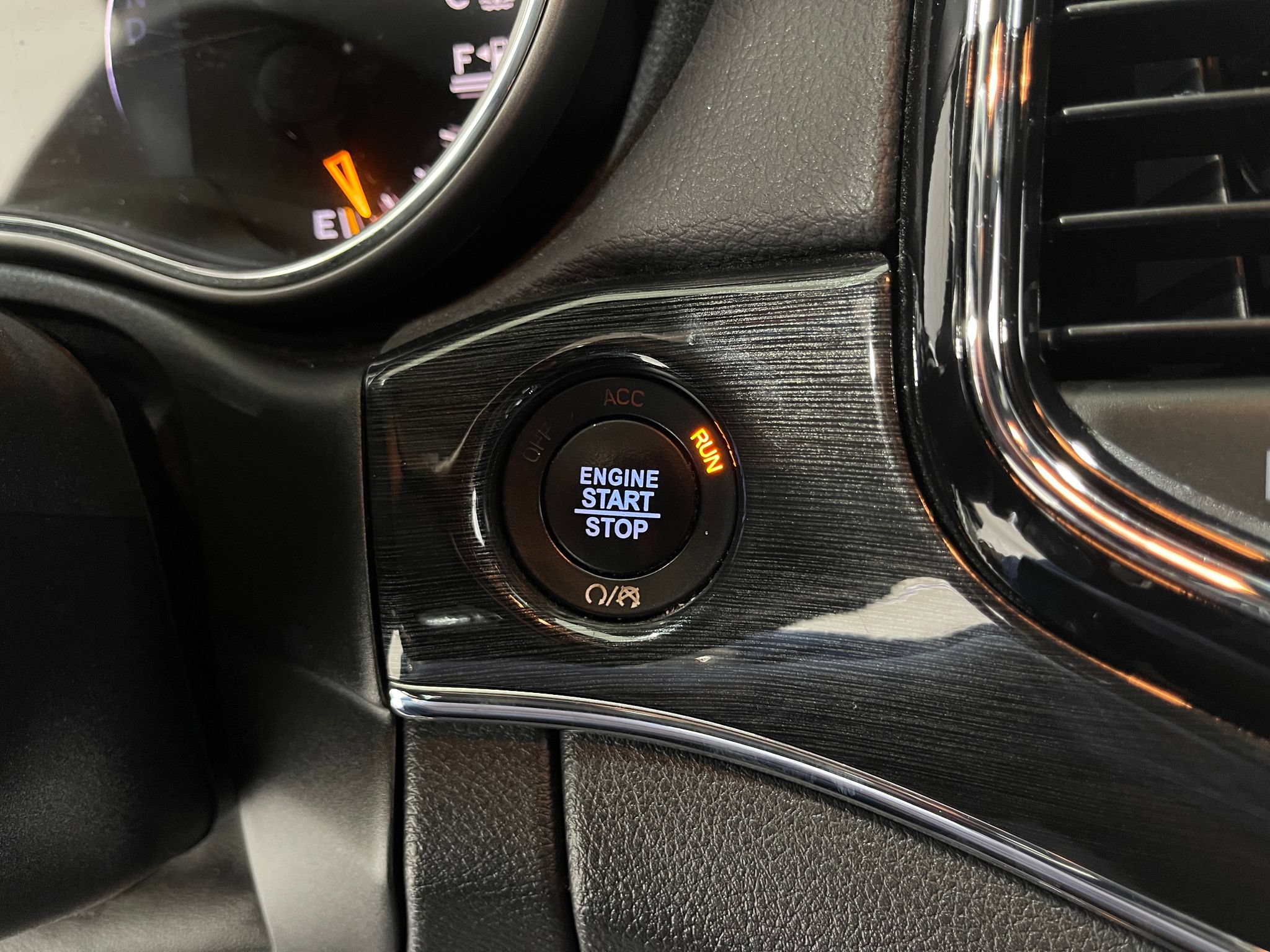 Used 2019 Jeep Grand Cherokee Trailhawk AWD/4WD image 21