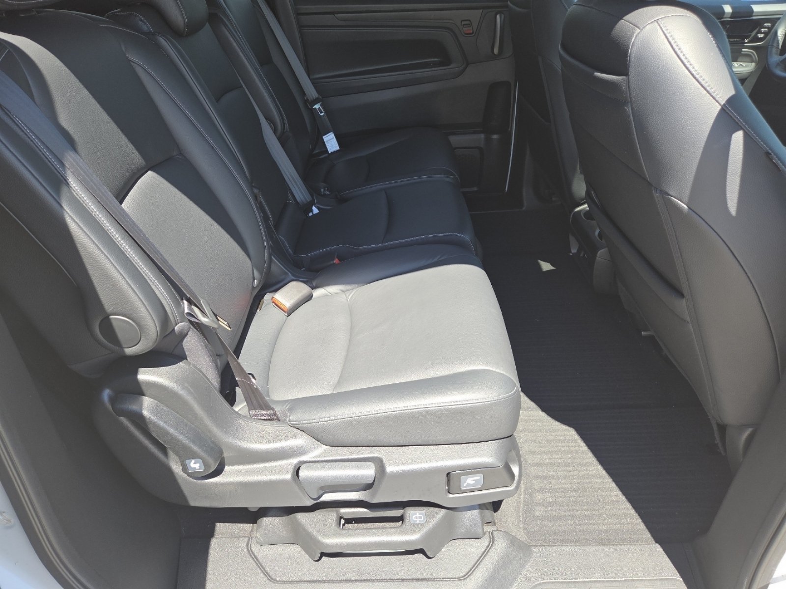 Used 2024 Honda Odyssey Touring image 23