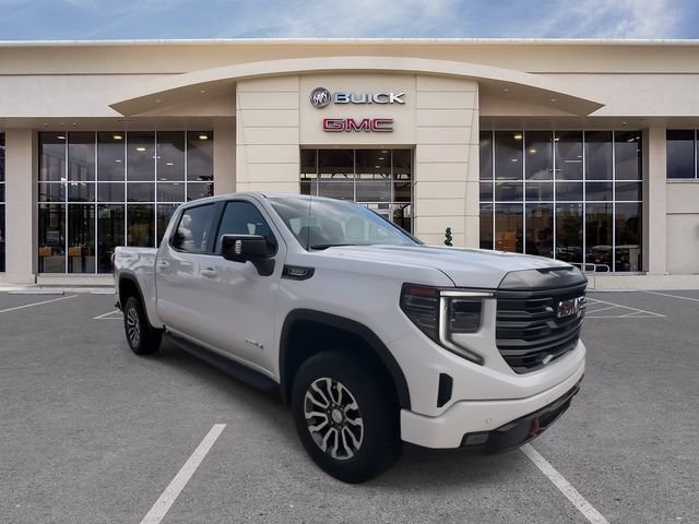 Certified 2023 GMC Sierra 1500 AT4 w/ AT4 Premium Package AWD/4WD image 3