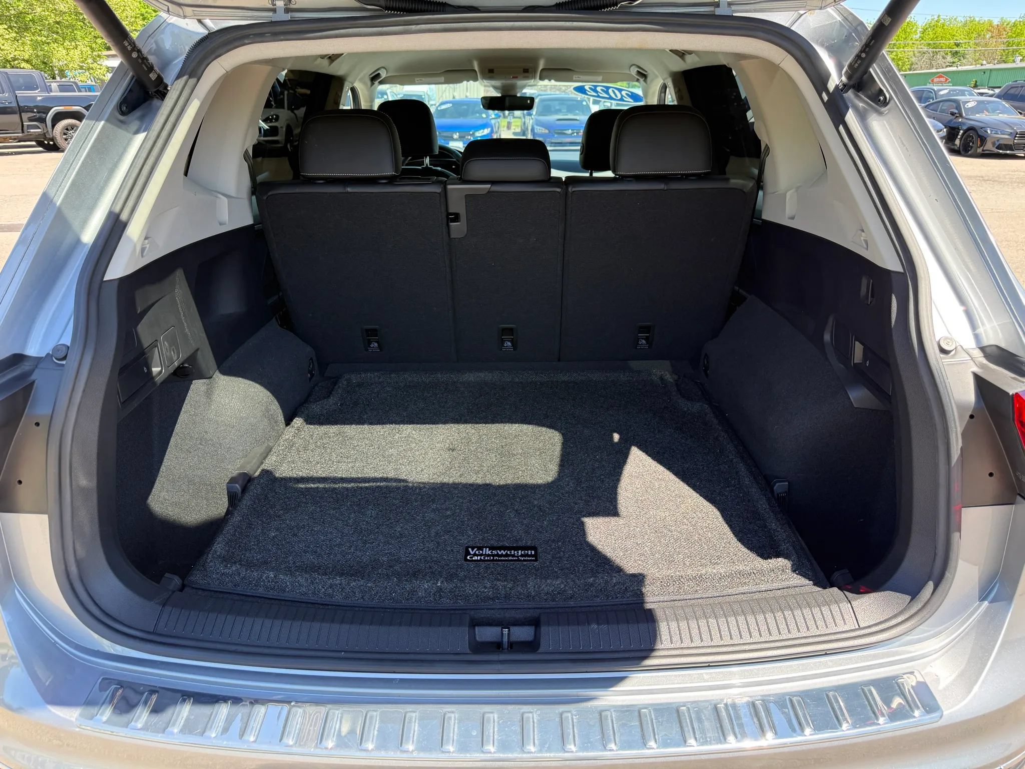 Used 2022 Volkswagen Tiguan SE AWD/4WD image 7