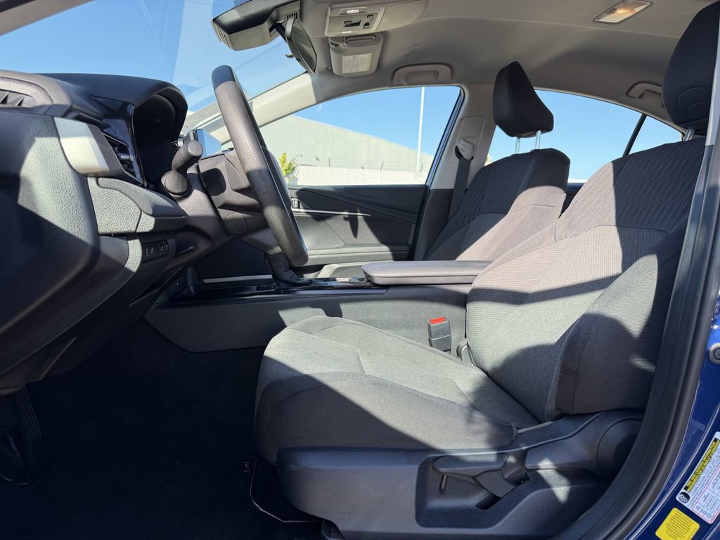 Used 2025 Toyota Camry LE FWD image 27