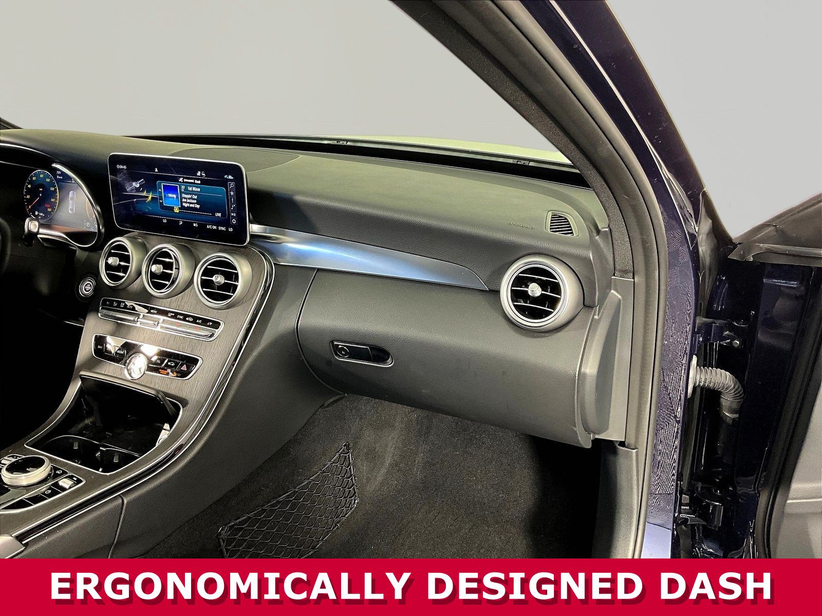 Used 2021 Mercedes-Benz C 300 4MATIC Sedan image 25