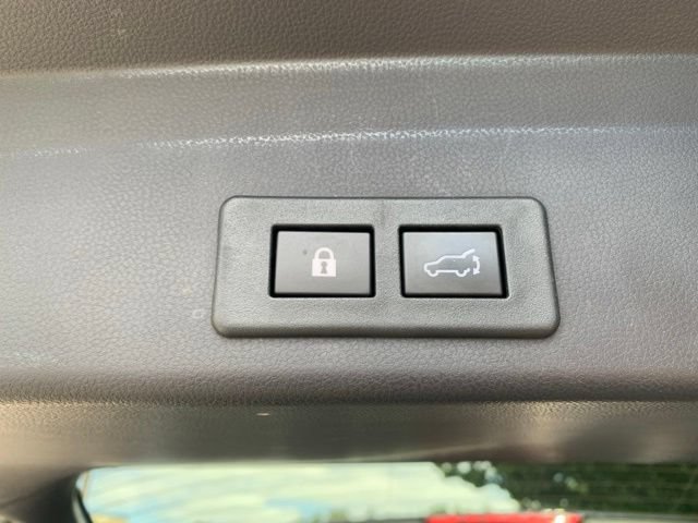 Used 2022 Subaru Ascent Limited w/ Technology Package AWD/4WD image 6