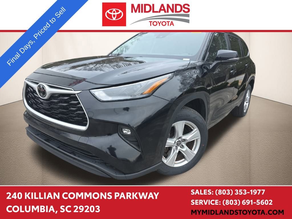 Used 2024 Toyota Highlander LE image 1