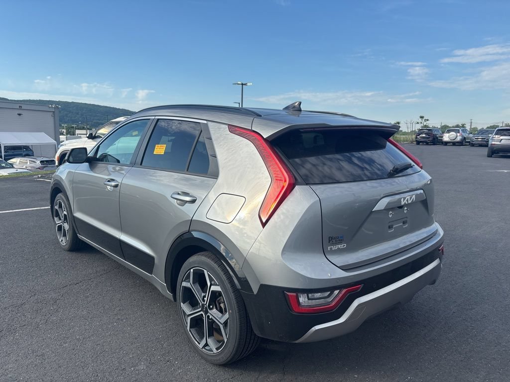 Certified 2023 Kia Niro SX Touring FWD image 5