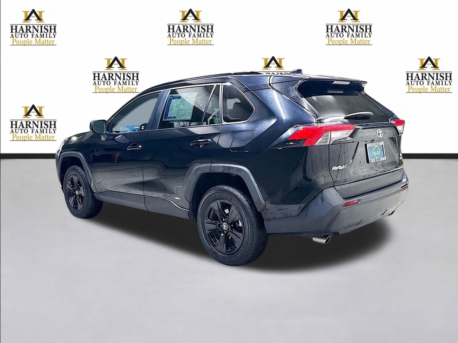 Used 2025 Toyota RAV4 LE AWD/4WD image 8
