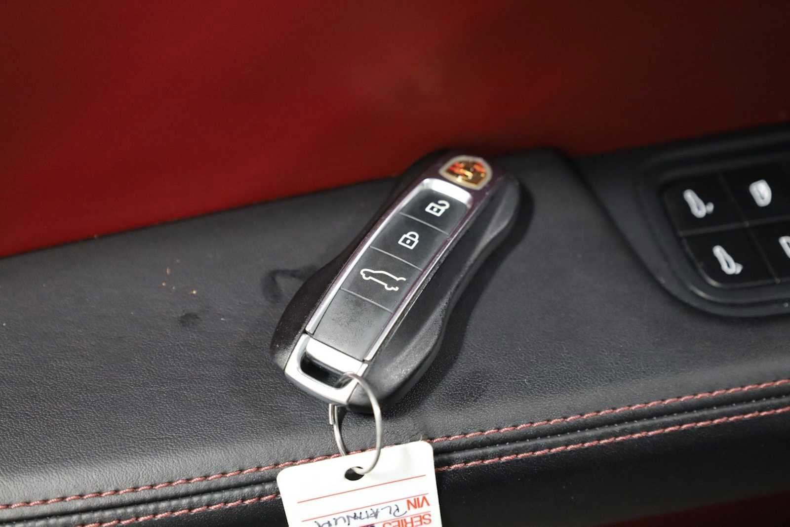 Used 2022 Porsche Cayenne image 42