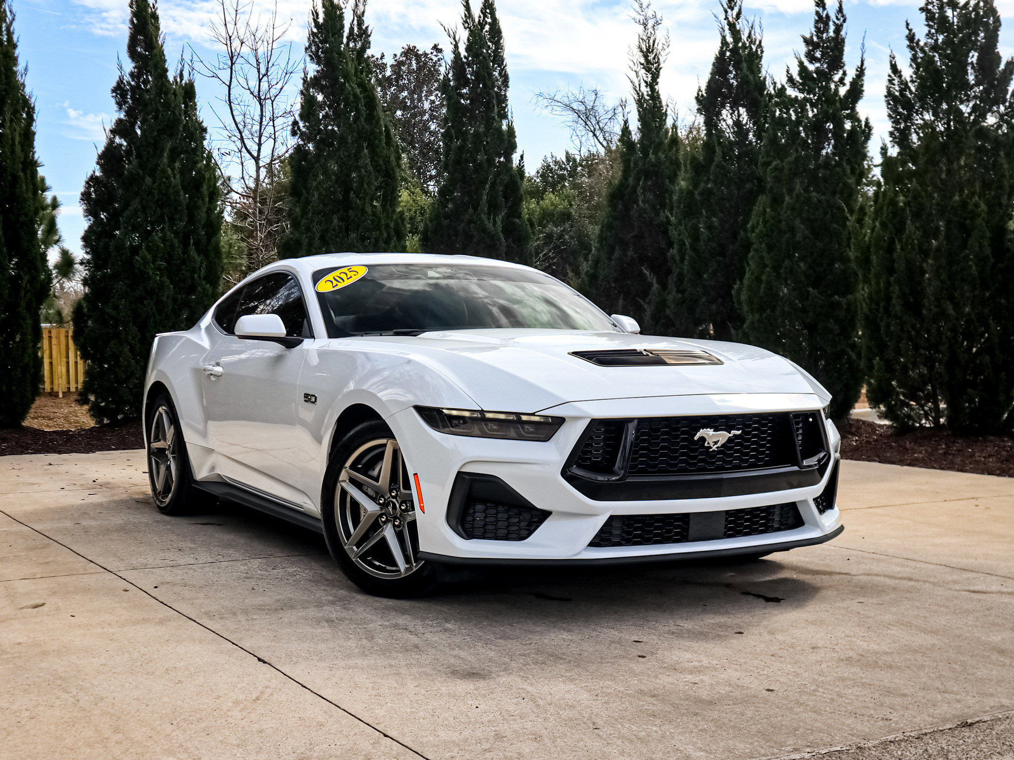 Used 2025 Ford Mustang GT video 2