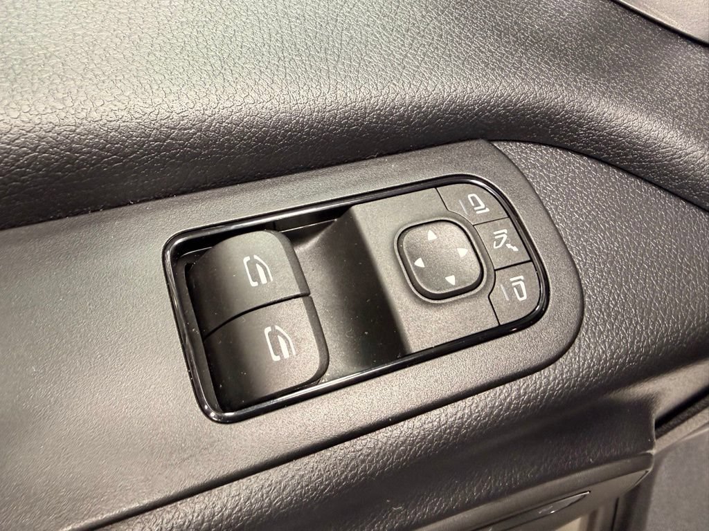 Used 2022 Mercedes-Benz Sprinter 2500 image 26