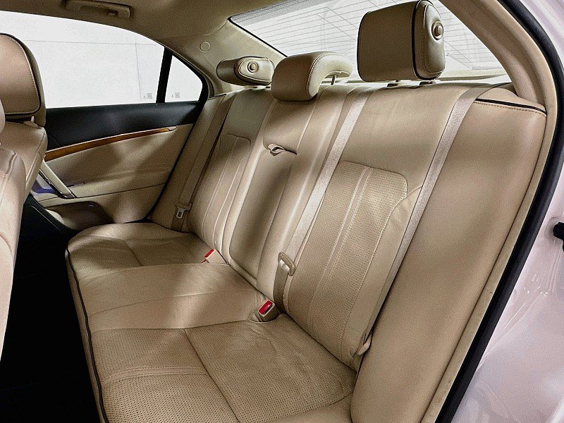Used 2012 Lincoln MKZ FWD image 23