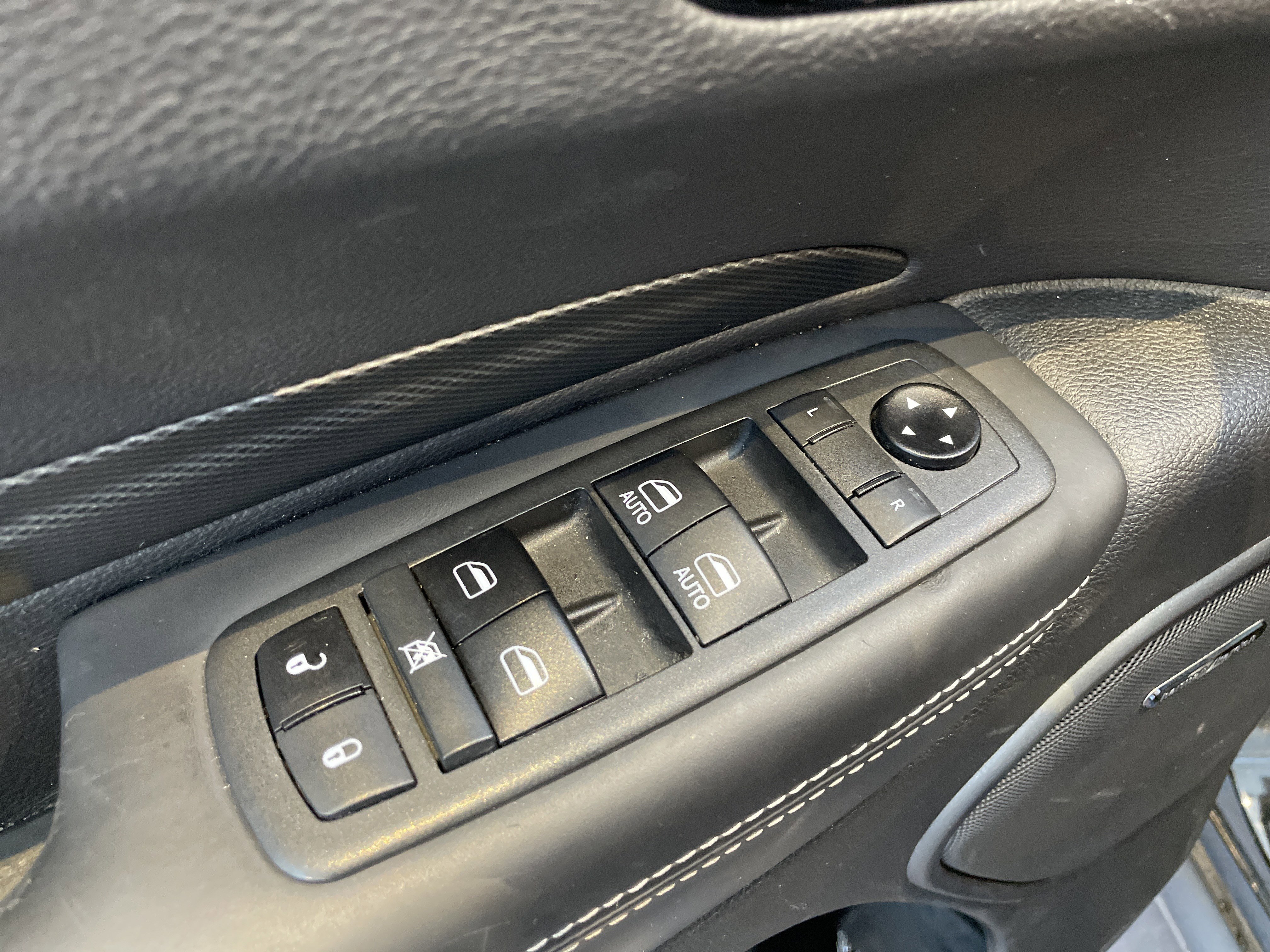 Used 2021 Dodge Durango SRT Hellcat w/ Technology Group AWD/4WD image 19
