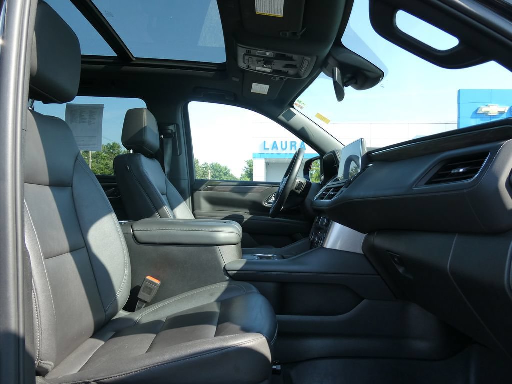 Certified 2023 Chevrolet Suburban Z71 w/ Luxury Package AWD/4WD image 14
