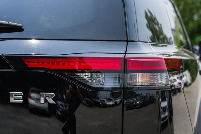 Used 2023 Nissan Pathfinder SL image 9