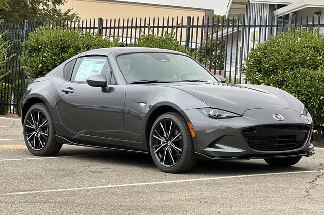New 2026 MAZDA MX-5 Miata RF Grand Touring w/ Appearance Package RWD image 9