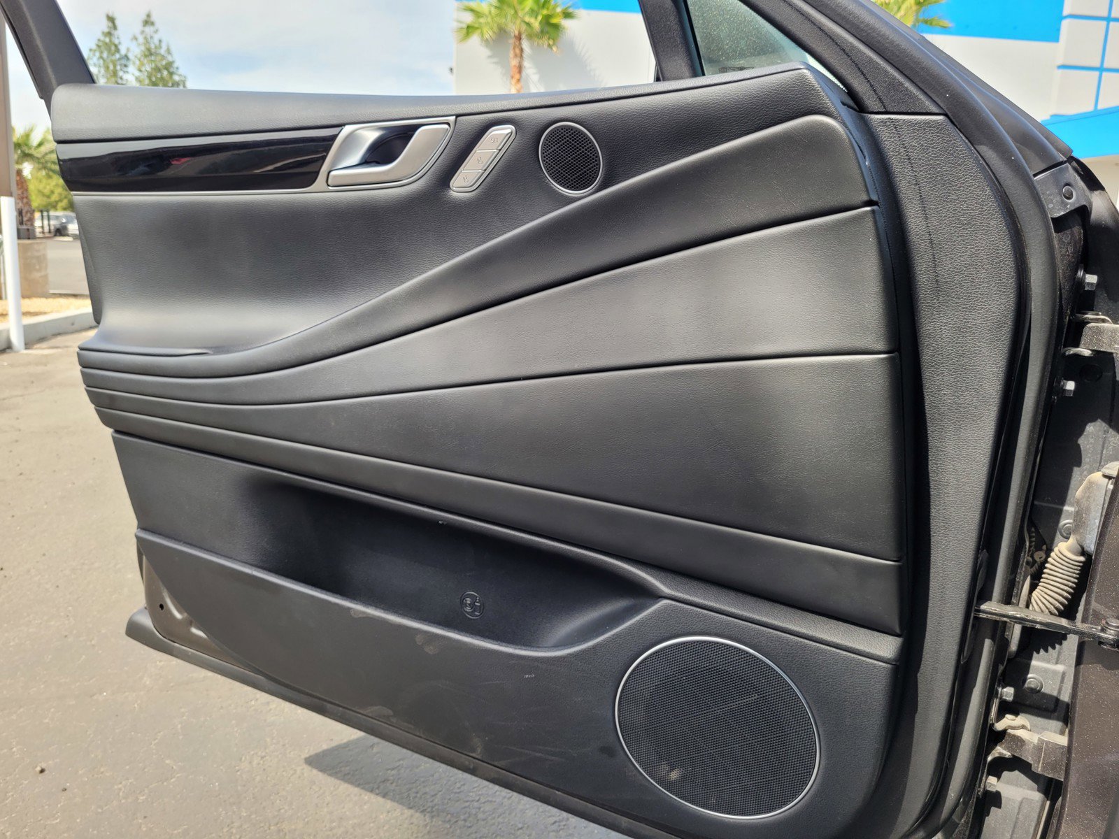 Used 2023 Genesis G80 2.5T image 25